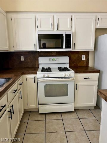 4932 Corsica Island Street, North Las Vegas, NV 89031