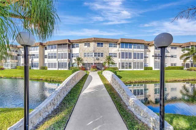 4801 NW 34th Street 602, Lauderdale Lakes, FL 33319
