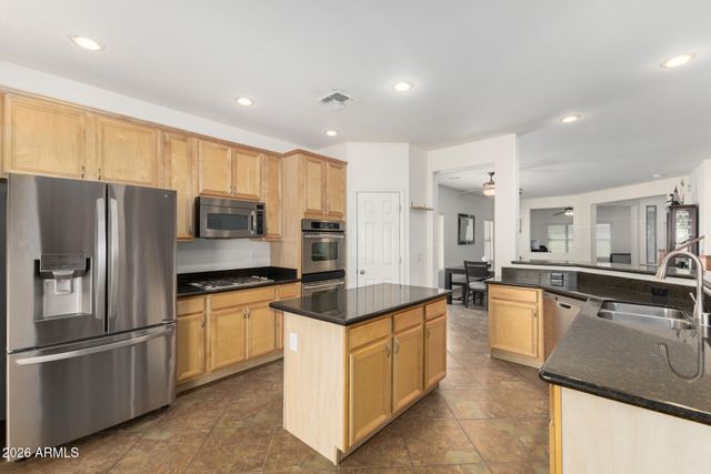 16722 W LARIAT Lane, Surprise, AZ 85387