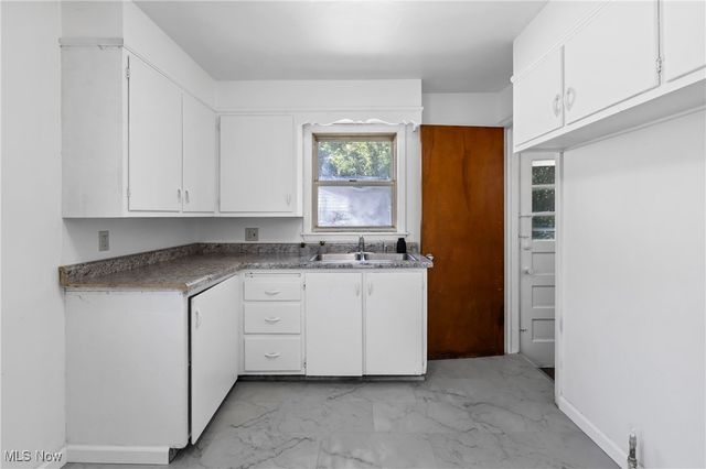 718 E Laclede Avenue, Youngstown, OH 44502