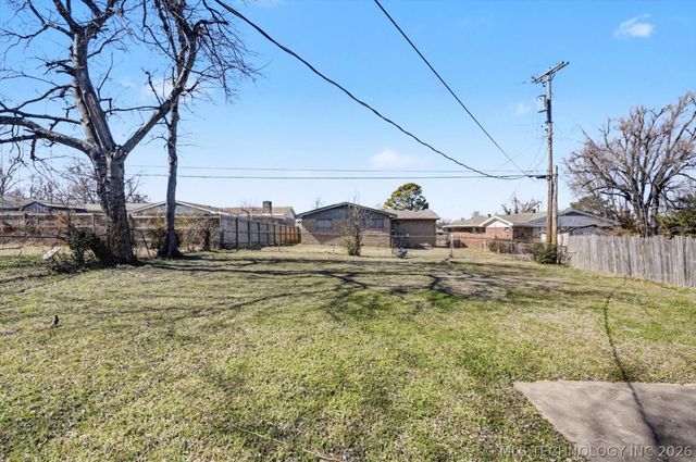 2132 S 76th East Place, Tulsa, OK 74129