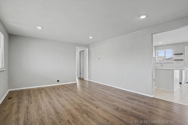 2132 S 76th East Place, Tulsa, OK 74129