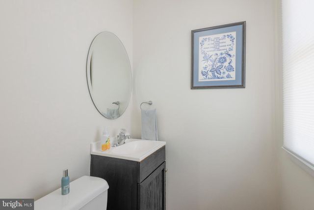 2014 FLORAL DR, Wilmington, DE 19810