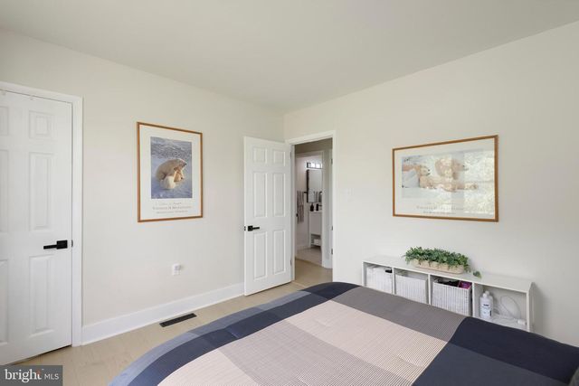 2014 FLORAL DR, Wilmington, DE 19810