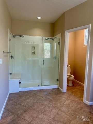 7288 Willow Creek Cir, Vallejo, CA 94591