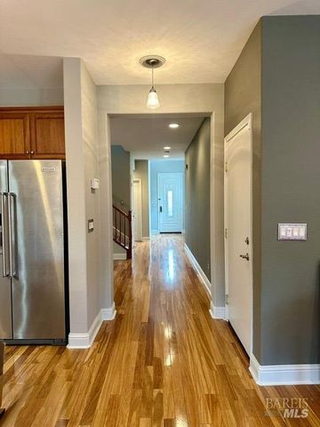 7288 Willow Creek Cir, Vallejo, CA 94591