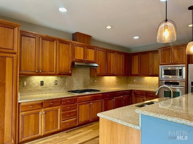 7288 Willow Creek Cir, Vallejo, CA 94591