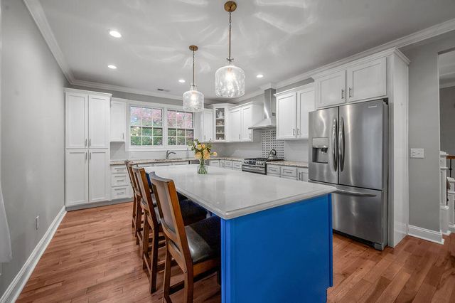 2124 Taborlake Circle, Lexington, KY 40502