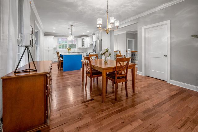 2124 Taborlake Circle, Lexington, KY 40502