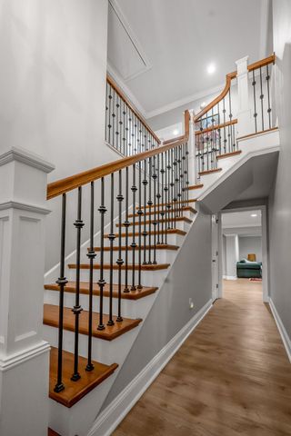 2124 Taborlake Circle, Lexington, KY 40502