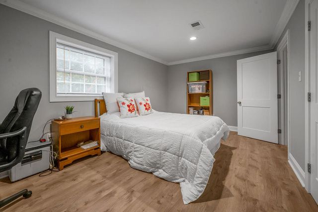 2124 Taborlake Circle, Lexington, KY 40502