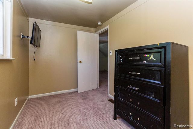 24567 Tallman, Warren, MI 48089