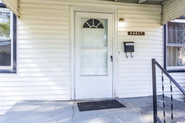 24567 Tallman, Warren, MI 48089