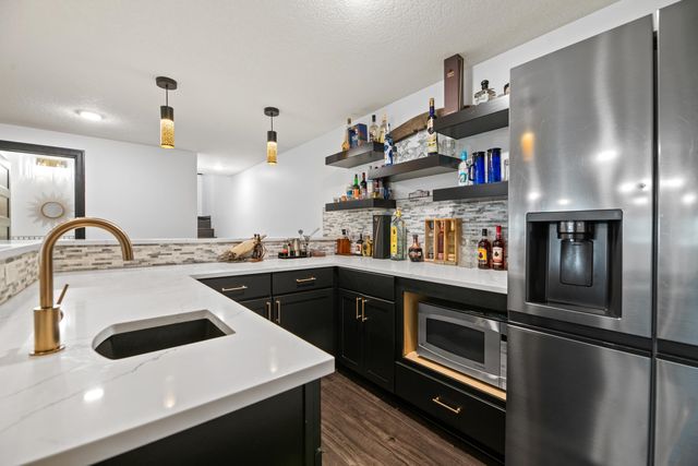 5817 N Edwards Ct, Wichita, KS 67204