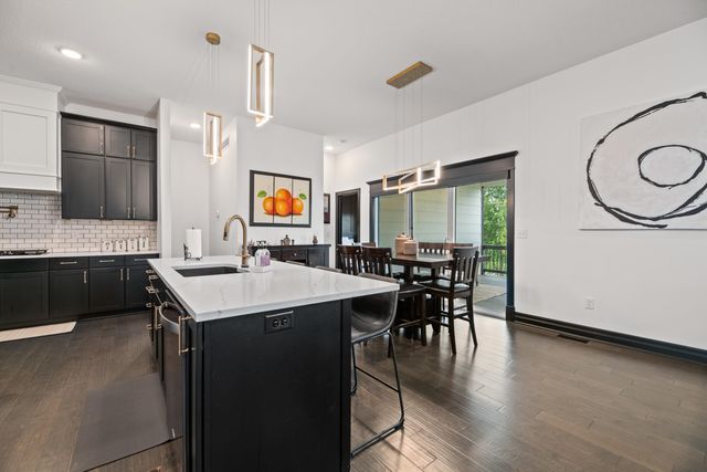 5817 N Edwards Ct, Wichita, KS 67204