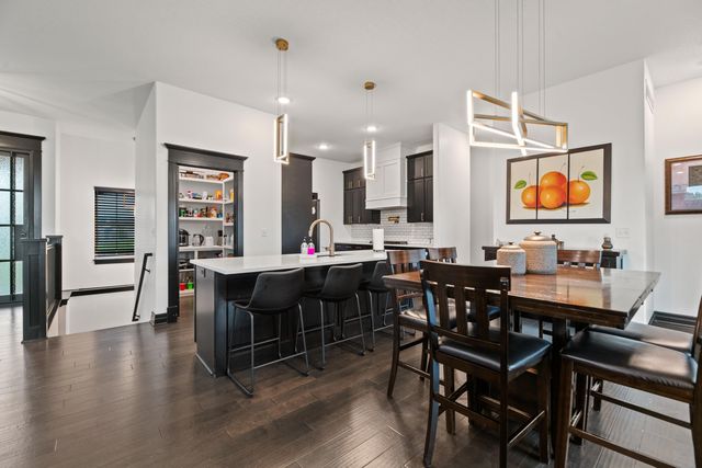 5817 N Edwards Ct, Wichita, KS 67204