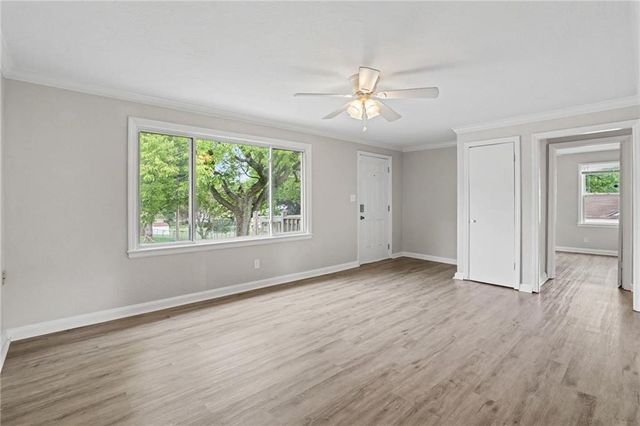 1405 E 133rd Street, Grandview, MO 64030