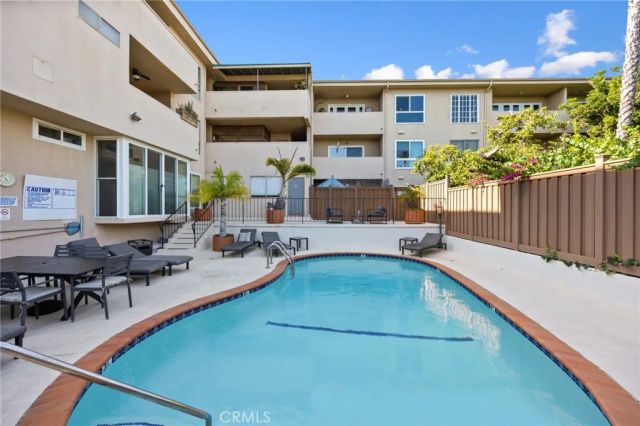 1010 Palm Avenue 207, West Hollywood, CA 90069