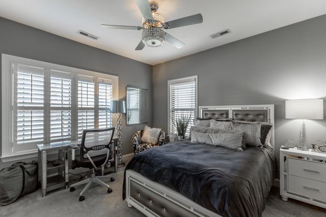 530 Deer Valley Drive, Hixson, TN 37343