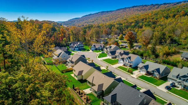 530 Deer Valley Drive, Hixson, TN 37343