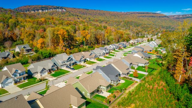 530 Deer Valley Drive, Hixson, TN 37343