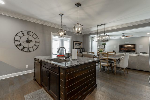 530 Deer Valley Drive, Hixson, TN 37343