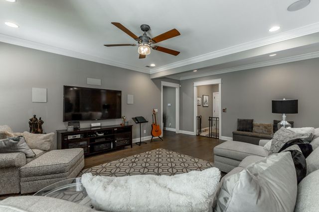 530 Deer Valley Drive, Hixson, TN 37343