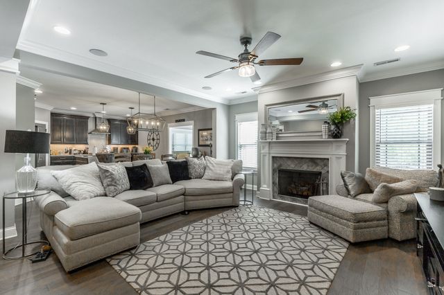 530 Deer Valley Drive, Hixson, TN 37343