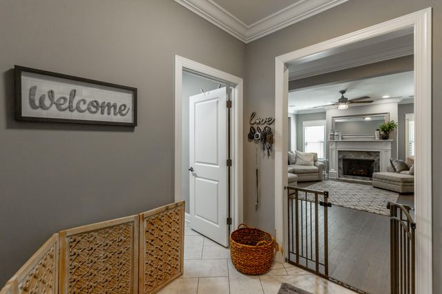 530 Deer Valley Drive, Hixson, TN 37343