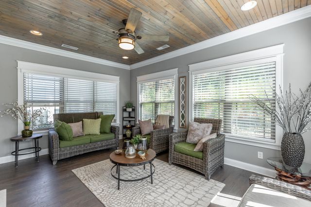 530 Deer Valley Drive, Hixson, TN 37343