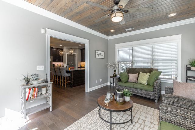 530 Deer Valley Drive, Hixson, TN 37343