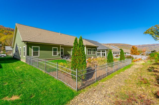 530 Deer Valley Drive, Hixson, TN 37343