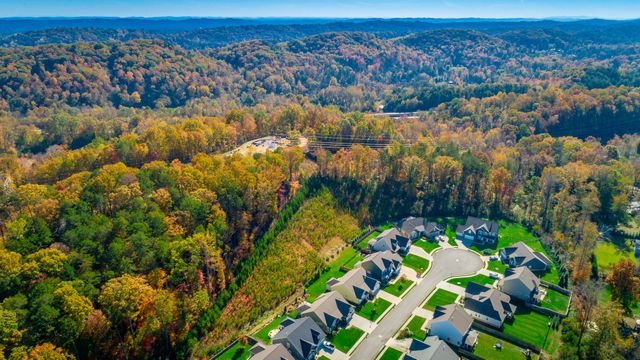 530 Deer Valley Drive, Hixson, TN 37343