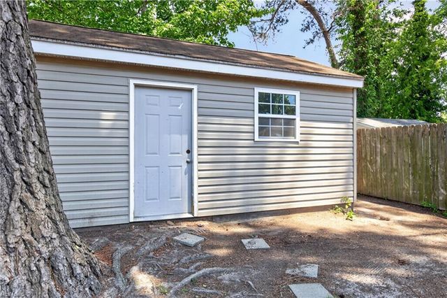 1103 Santeetlah Ave, Chesapeake, VA 23325