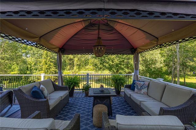 162 Millford Crossing, Penfield, NY 14526