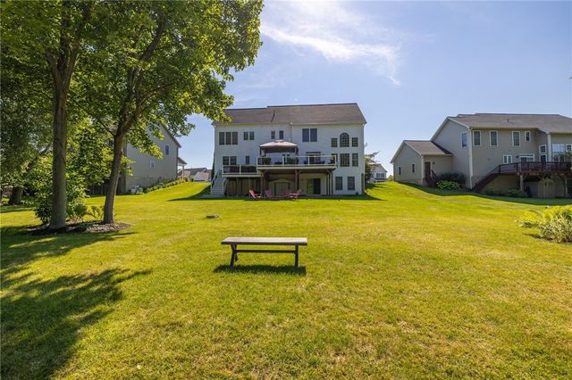 162 Millford Crossing, Penfield, NY 14526