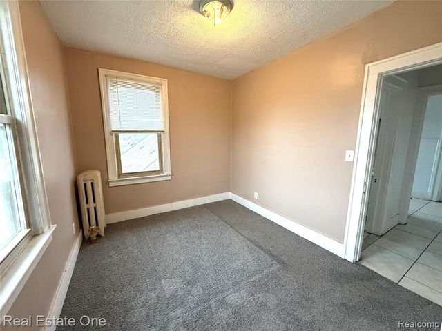 4700 Curtis Street 2W, Dearborn, MI 48126