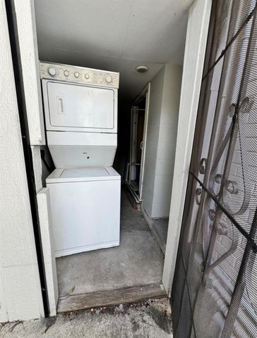 4630 Woodside Street 2, Houston, TX 77023
