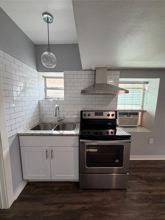 4630 Woodside Street 2, Houston, TX 77023