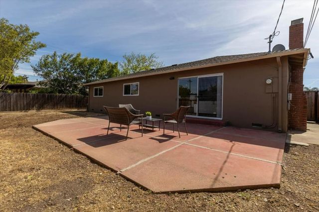 215 Longview Drive, Morgan Hill, CA 95037