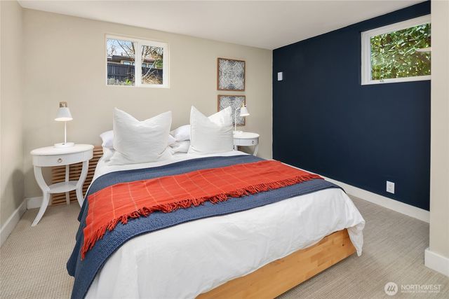 2407 11th Avenue E, Seattle, WA 98102