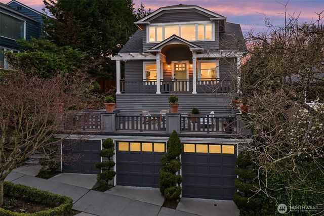 2407 11th Avenue E, Seattle, WA 98102