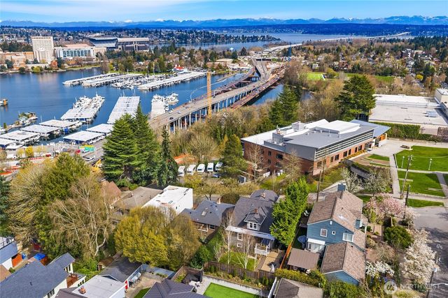 2407 11th Avenue E, Seattle, WA 98102