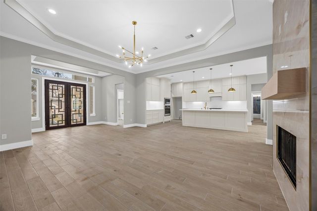 1511 Greenbriar Drive, Huntsville, TX 77340