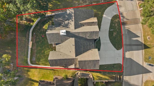 1511 Greenbriar Drive, Huntsville, TX 77340