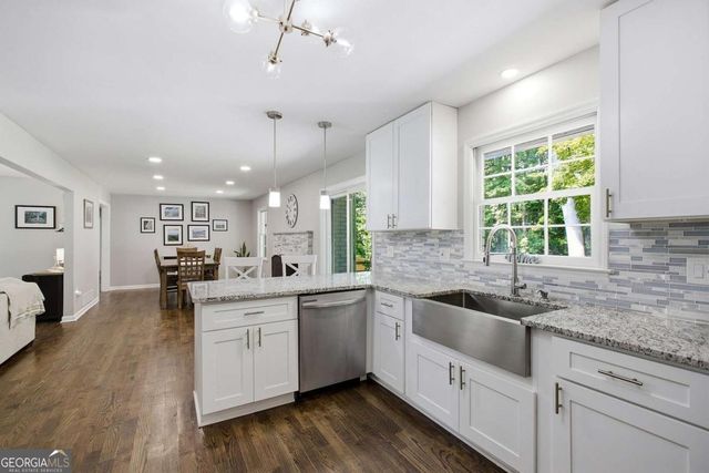 1256 Longwood Drive SW, Marietta, GA 30008