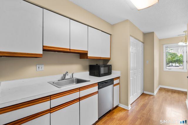 1414 Whitney Avenue D1, Hamden, CT 06517