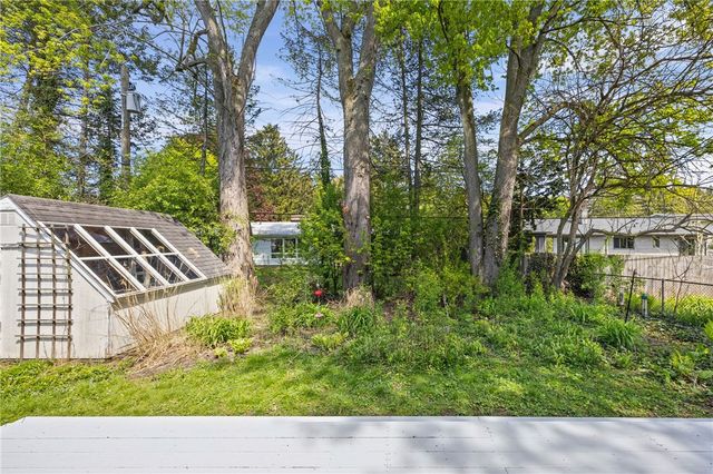 202 Clovercrest Drive, Brighton, NY 14618