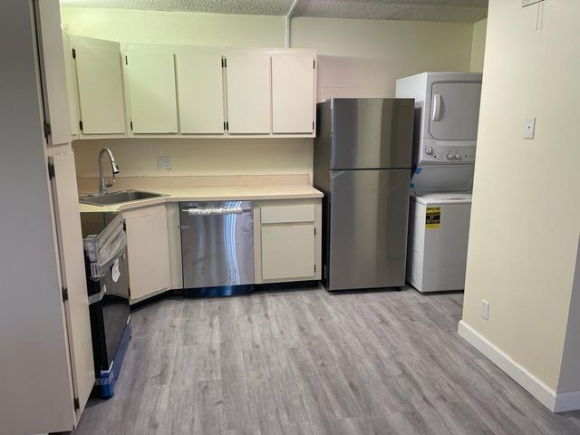 203 Foxtail Drive D2, Greenacres, FL 33415