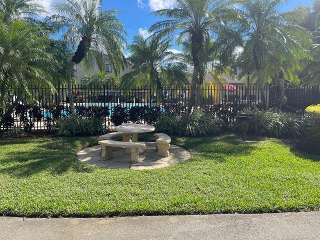 203 Foxtail Drive D2, Greenacres, FL 33415
